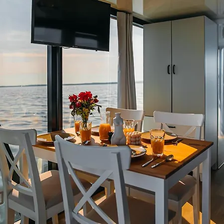 Yacht Hotel - Houseboat - Pedal Boat, Motorboat Free Mielno  Eksteriør bilde