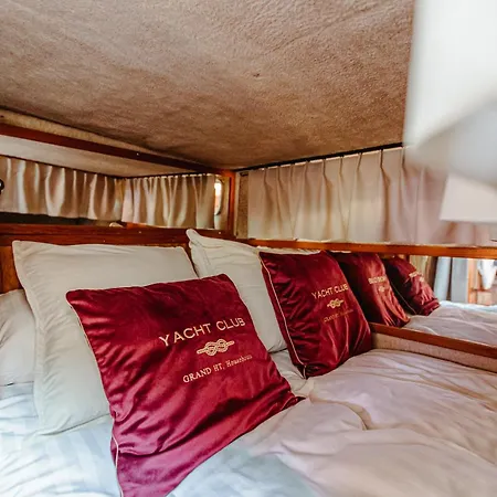 Yacht Hotel - Houseboat - Pedal Boat, Motorboat Free Mielno  Room photo
