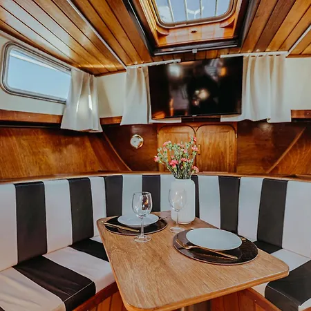 Yacht Hotel - Houseboat - Pedal Boat, Motorboat Free Mielno  Exterior photo