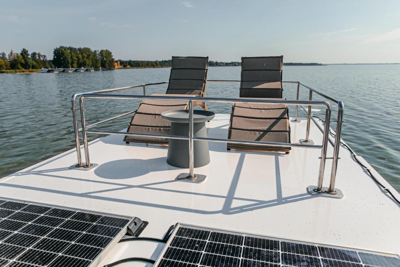 Feriehus Yacht - Houseboat - Pedal Boat, Motorboat Free